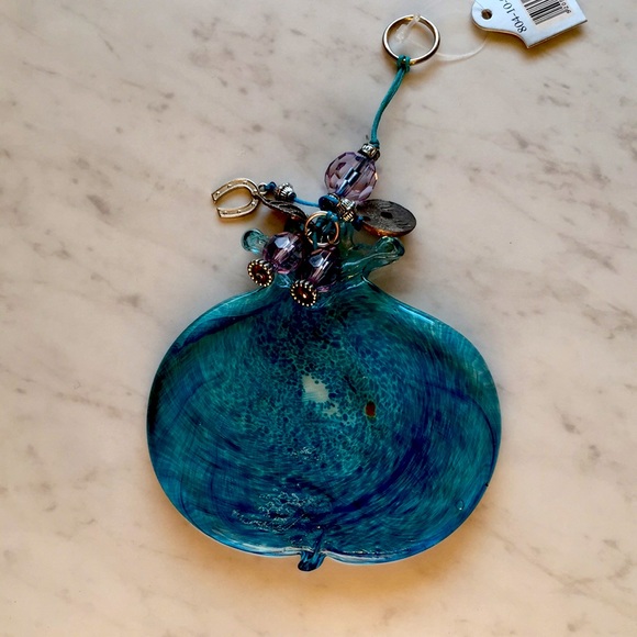Blue Glass Garlic pendant - Picture 1 of 3
